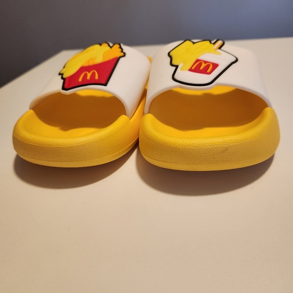BTS x Mcdonald's Melting Butter Slides Sandles - Picture 8 of 16